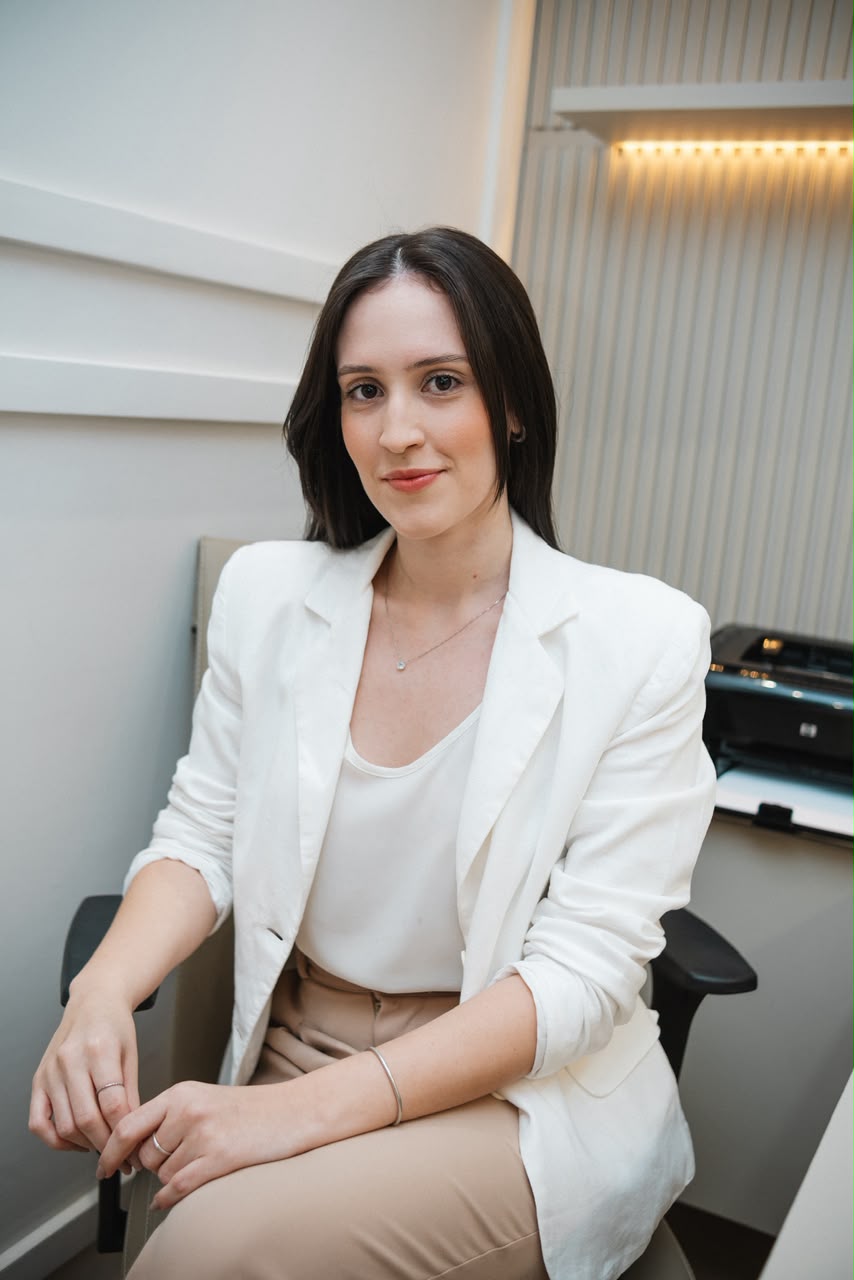 Victoria Marinho no consultório